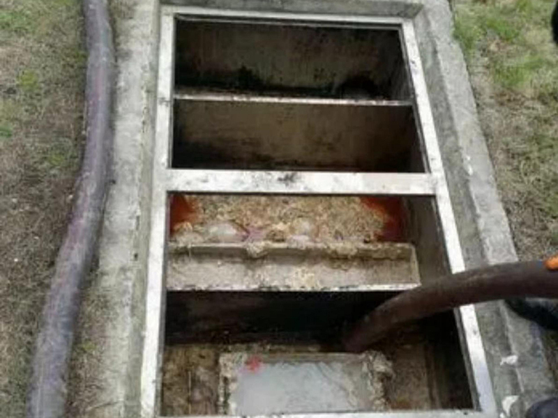 三更罗镇隔油池清理